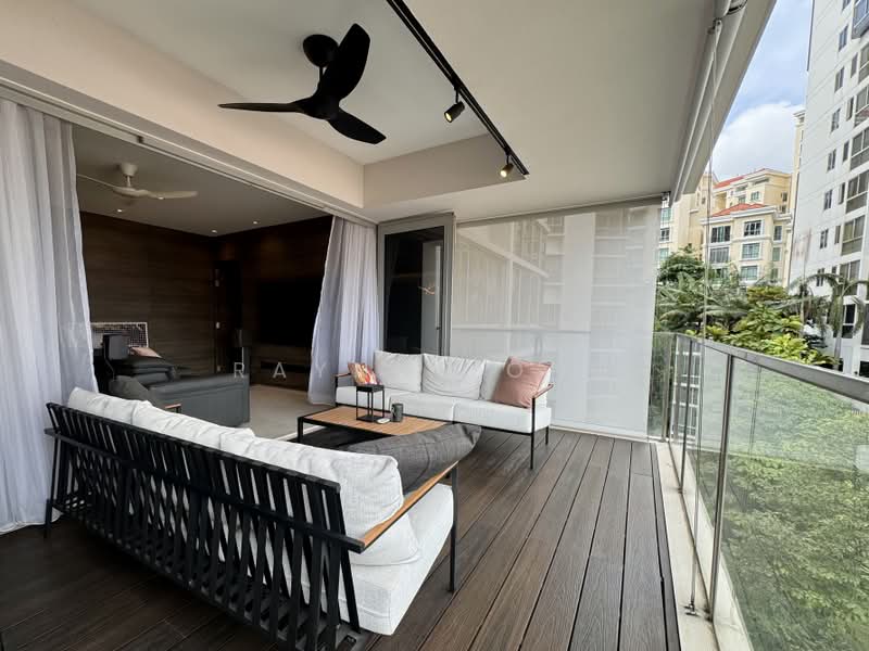 Waterford Residence, 21 Kim Yam Road, 3 Bedrooms, 1,421 sqft, Condominium For Sale, by Raynne Ong, 500159788 - Balcony - PropertyGuru.com.sg