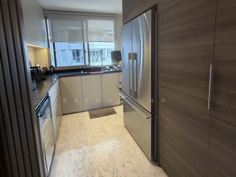 Waterford Residence, 21 Kim Yam Road, 3 Bedrooms, 1,421 sqft, Condominium For Sale, by Raynne Ong, 500159788 - Kitchen - PropertyGuru.com.sg