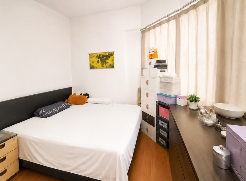 Simsville 2 Geylang East Avenue 2, , 3 Bedrooms, 1,249 sqft, Condominium For Sale, by Delvin Ong, 500159797 - Bedroom - PropertyGuru.com.sg