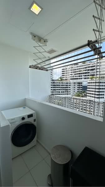 The Interlace, 186 Depot Road, 2 Bedrooms, 1,055 sqft, Condominium For Rent, by Avis Wong, 500159800 - PropertyGuru.com.sg