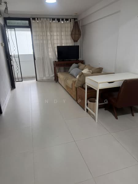 13 Holland Drive, 13 Holland Drive, 2 Bedrooms, 630 sqft, HDB Flat For Rent, by Wendy Pang, 500159808 - Living Room - PropertyGuru.com.sg