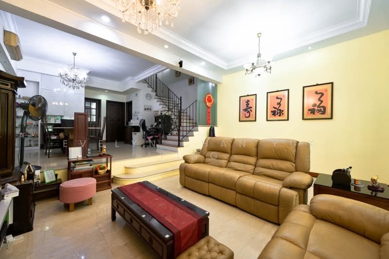 Villa Verde, Verde Grove, 5 Bedrooms, 3,100 sqft, Terraced House For Sale, by Evelyn Chan Yuk Ying, 500159847 - PropertyGuru.com.sg