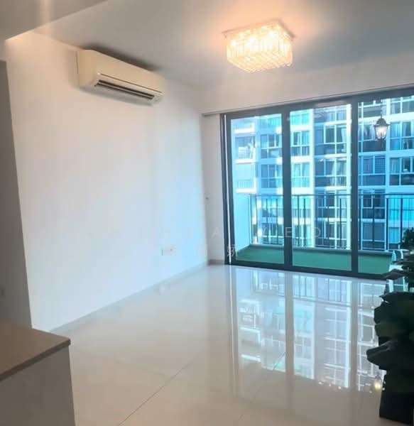 Esparina Residences, 117 Compassvale Bow, 2 Bedrooms, 678 sqft, Executive Condominium For Rent, by Anthea Yeo 杨丽娇, 500159850 - Living Room - PropertyGuru.com.sg
