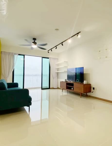 420B Northshore Drive, 420B Northshore Drive, 3 Bedrooms, 1,237 sqft, HDB Flat For Sale, by Lewis Ho, 500159856 - Living Room - PropertyGuru.com.sg