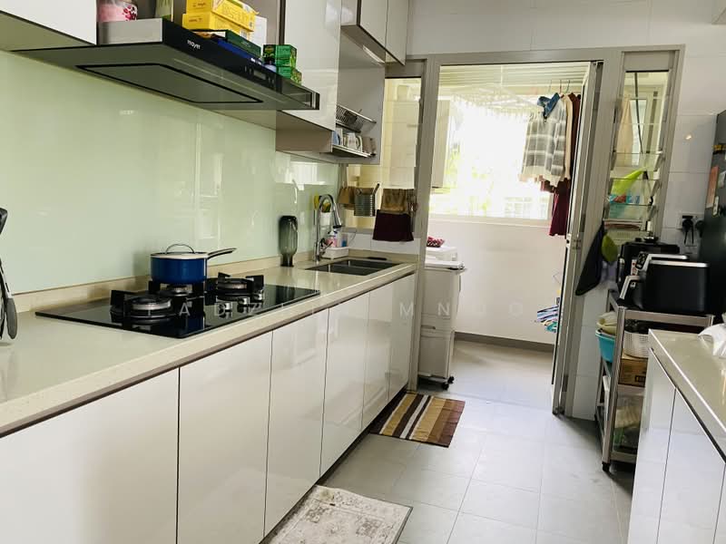 322A Sumang Walk, 322A Sumang Walk, 3 Bedrooms, 1,302 sqft, HDB Flat For Sale, by Fadzlin MNoor, 500159870 - Kitchen - PropertyGuru.com.sg