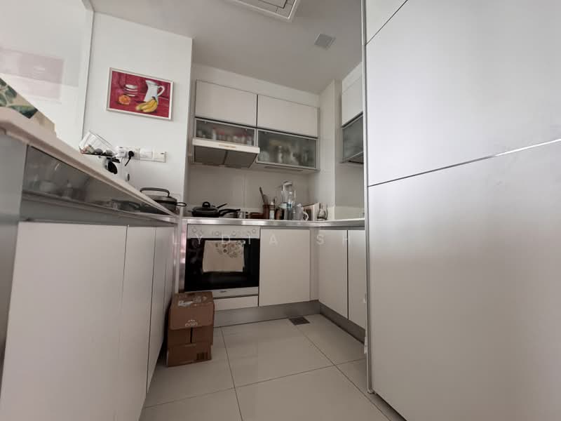 The Sail @ Marina Bay, 2 Marina Boulevard, 3 Bedrooms, 1,184 sqft, Condominium For Rent, by Lydia Shi, 500159885 - Kitchen - PropertyGuru.com.sg