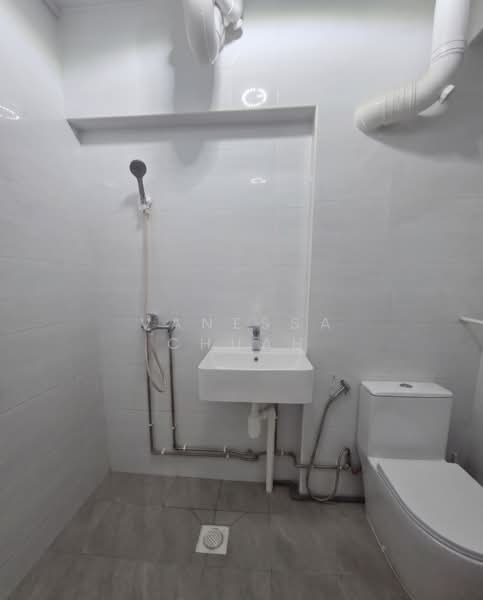 430 Bukit Panjang Ring Road, 430 Bukit Panjang Ring Road, 3 Bedrooms, 1,313 sqft, HDB Flat For Sale, by Vanessa Chuah, 500159887 - Bathroom - PropertyGuru.com.sg
