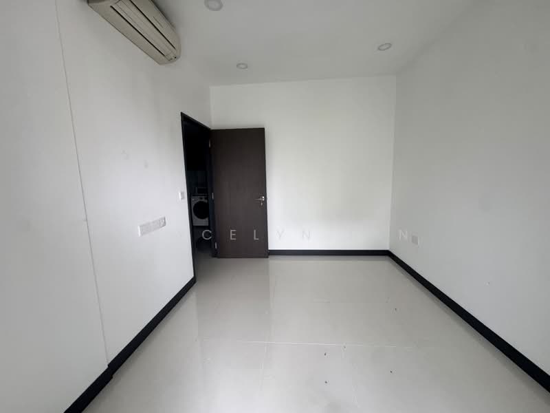 Sundance Suites, 12 Duku Place, 2 Bedrooms, 603 sqft, Condominium For Rent, by Joycelyn Tan, 500159888 - Bedroom 2 - PropertyGuru.com.sg