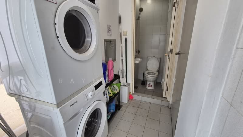 Pasadena, 2A Derbyshire Road, Room Rental, 160 sqft, Condominium For Rent, by Raymond Tay, 500159889 - Bathroom - PropertyGuru.com.sg