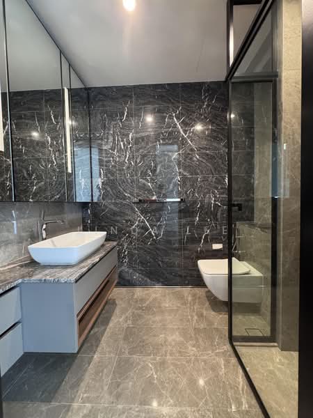 Boulevard 88, 88 Orchard Boulevard, 4 Bedrooms, 2,777 sqft, Condominium For Rent, by Linda Lee, 500159894 - Bathroom - PropertyGuru.com.sg