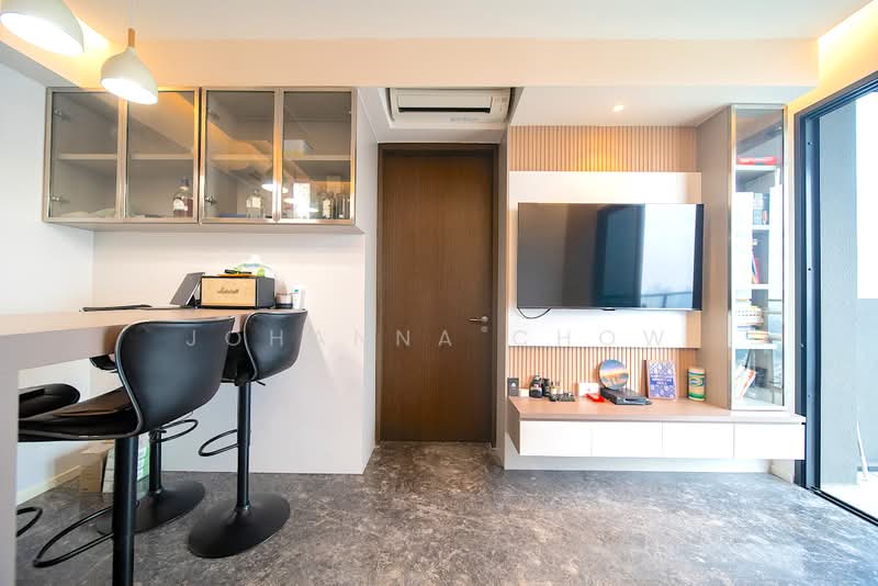 Avenue South Residence, 1 Silat Avenue, 2 Bedrooms, 657 sqft, Condominium For Sale, by Johanna Chow, 500159901 - Living Room - PropertyGuru.com.sg