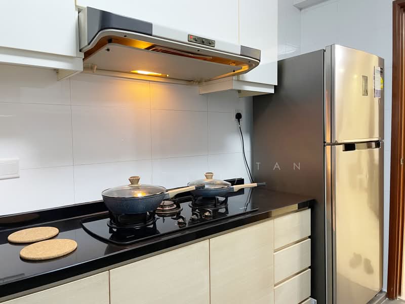 Parc Oasis, 53 Jurong East Avenue 1, Room Rental, 140 sqft, Condominium For Rent, by Angeline Tan (陈慧恩), 500159921 - Kitchen - PropertyGuru.com.sg