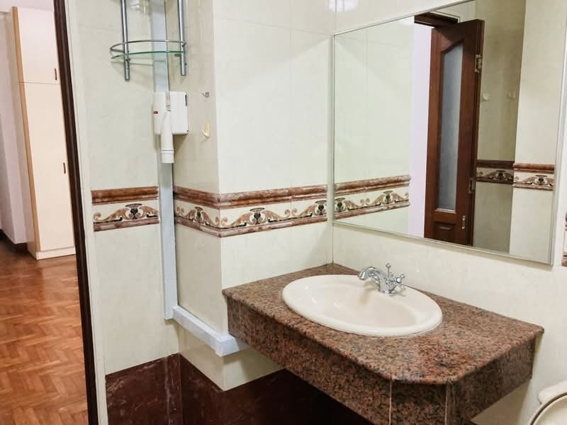 Cashew Heights, 85 Cashew Road, 4 Bedrooms, 1,636 sqft, Condominium For Rent, by Sally Kam, 500159922 - Bathroom - PropertyGuru.com.sg
