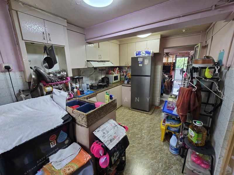 195 Kim Keat Avenue, 195 Kim Keat Avenue, 2 Bedrooms, 710 sqft, HDB Flat For Sale, by Liu Jianye, 500159925 - Kitchen/Yard - PropertyGuru.com.sg