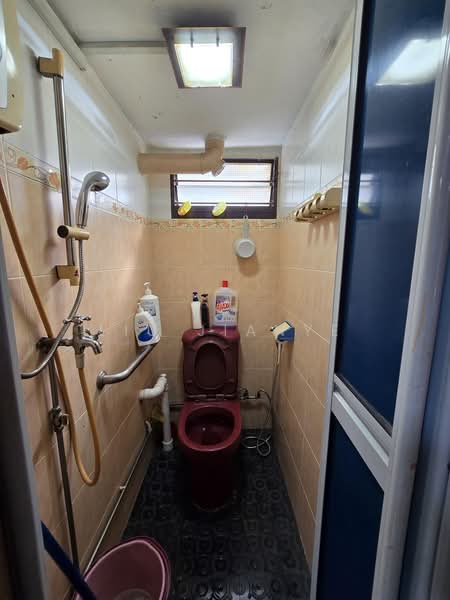 195 Kim Keat Avenue, 195 Kim Keat Avenue, 2 Bedrooms, 710 sqft, HDB Flat For Sale, by Liu Jianye, 500159925 - Bathroom - PropertyGuru.com.sg