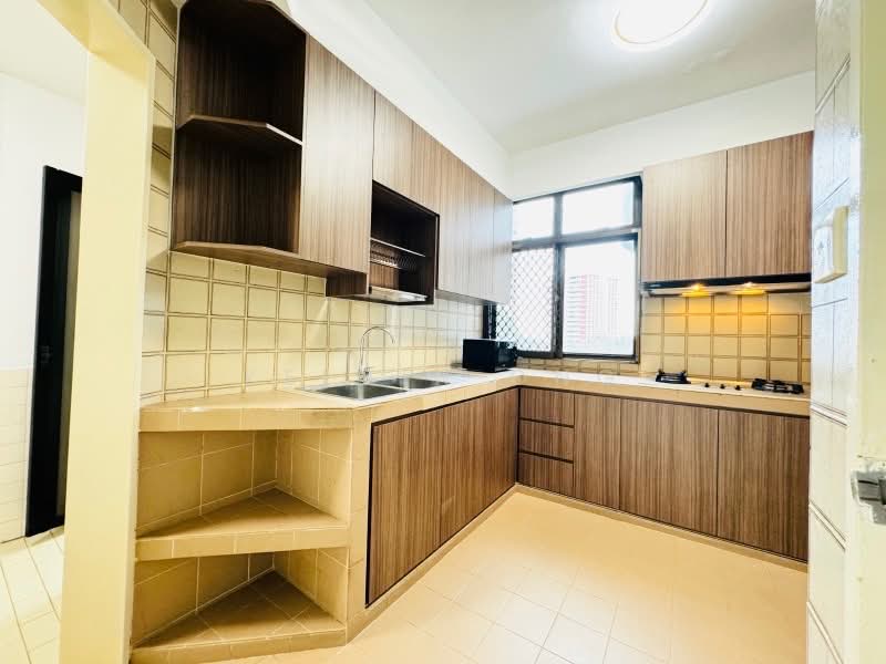 Mandarin Gardens, 5 Siglap Road, 3 Bedrooms, 1,572 sqft, Condominium For Sale, by Kelvin Ong, 500159934 - PropertyGuru.com.sg