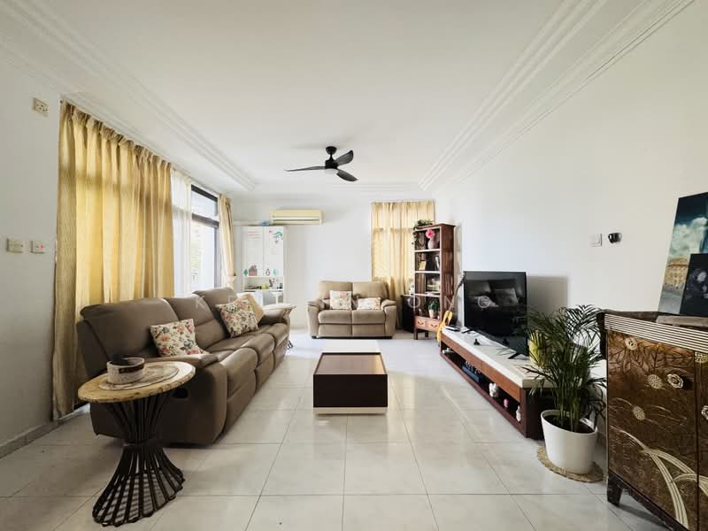 Mandarin Gardens, 5 Siglap Road, 3 Bedrooms, 1,572 sqft, Condominium For Sale, by Kelvin Ong, 500159934 - Living Room - PropertyGuru.com.sg