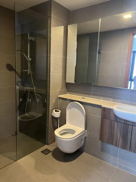 Waterbank at Dakota, 70 Dakota Crescent, 1 Bedroom, 484 sqft, Condominium For Sale, by Phyllis Ngam, 500159943 - Bathroom - PropertyGuru.com.sg
