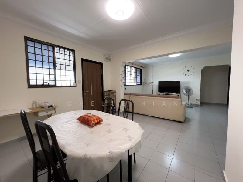 821 Jurong West Street 81, 821 Jurong West Street 81, 3 Bedrooms, 1,119 sqft, HDB Flat For Rent, by Michelle Hiang, 500159951 - Living Room - PropertyGuru.com.sg