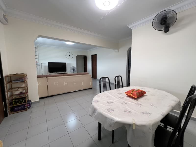 821 Jurong West Street 81, 821 Jurong West Street 81, 3 Bedrooms, 1,119 sqft, HDB Flat For Rent, by Michelle Hiang, 500159951 - Living Room - PropertyGuru.com.sg