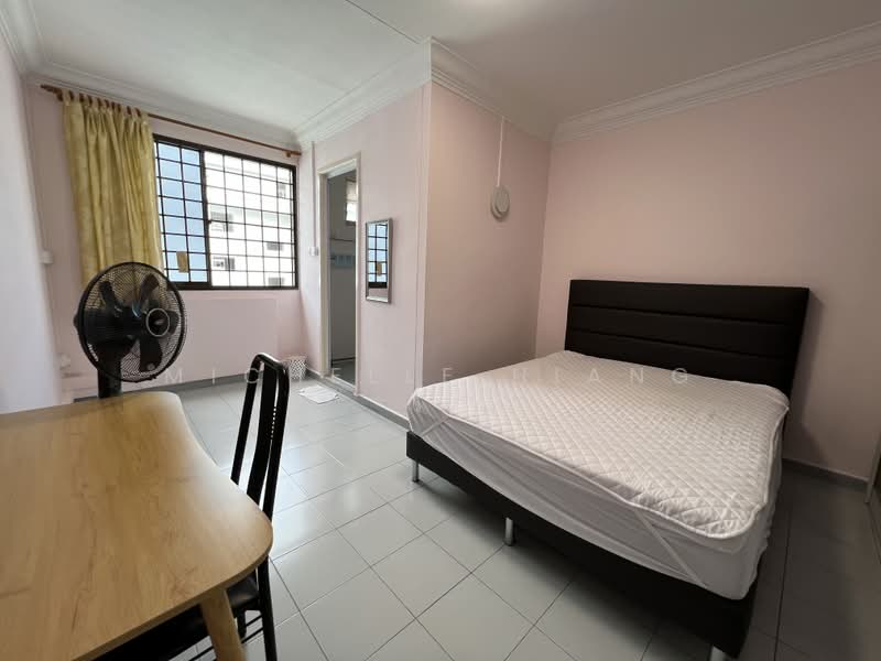 821 Jurong West Street 81, 821 Jurong West Street 81, 3 Bedrooms, 1,119 sqft, HDB Flat For Rent, by Michelle Hiang, 500159951 - Bedroom - PropertyGuru.com.sg