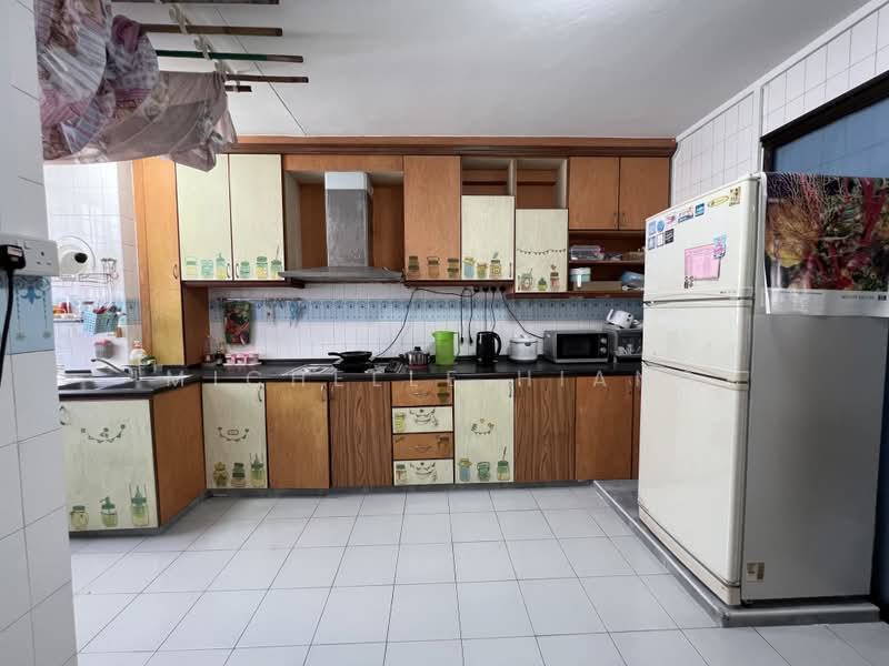 821 Jurong West Street 81, 821 Jurong West Street 81, 3 Bedrooms, 1,119 sqft, HDB Flat For Rent, by Michelle Hiang, 500159951 - Kitchen - PropertyGuru.com.sg
