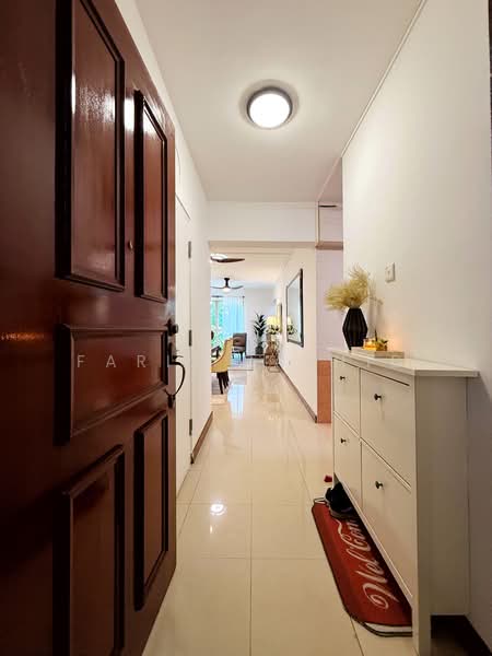 135 Edgedale Plains, 135 Edgedale Plains, 3 Bedrooms, 979 sqft, HDB Flat For Sale, by Fariz Rashid, 500159963 - Entrance - PropertyGuru.com.sg
