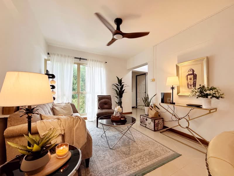 135 Edgedale Plains, 135 Edgedale Plains, 3 Bedrooms, 979 sqft, HDB Flat For Sale, by Fariz Rashid, 500159963 - Living Room - PropertyGuru.com.sg