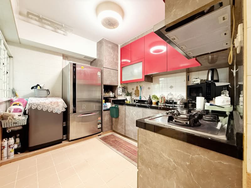 135 Edgedale Plains, 135 Edgedale Plains, 3 Bedrooms, 979 sqft, HDB Flat For Sale, by Fariz Rashid, 500159963 - Kitchen - PropertyGuru.com.sg