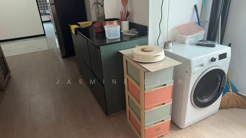 217 Lorong 8 Toa Payoh, 217 Lorong 8 Toa Payoh, Room Rental, 157 sqft, HDB Flat For Rent, by Jasmine Chen, 500159970 - Kitchen - PropertyGuru.com.sg