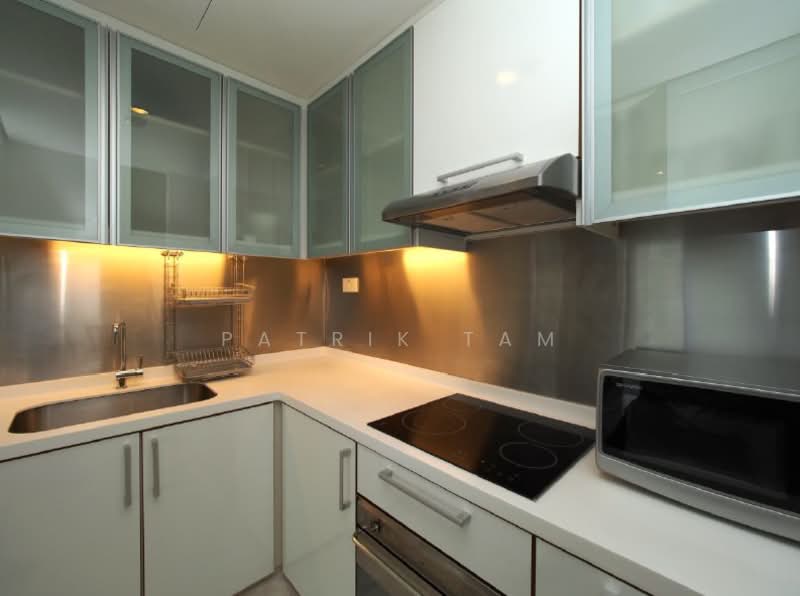 One North Bridge, 1 North Bridge Road, 2 Bedrooms, 1,012 sqft, Apartment For Rent, by Patrik Tam, 500159972 - Kitchen - PropertyGuru.com.sg