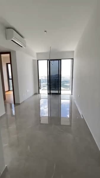 Stirling Residences, 23 Stirling Road, 2 Bedrooms, 764 sqft, Condominium For Rent, by Heidi Ho, 500159979 - Living Room - PropertyGuru.com.sg