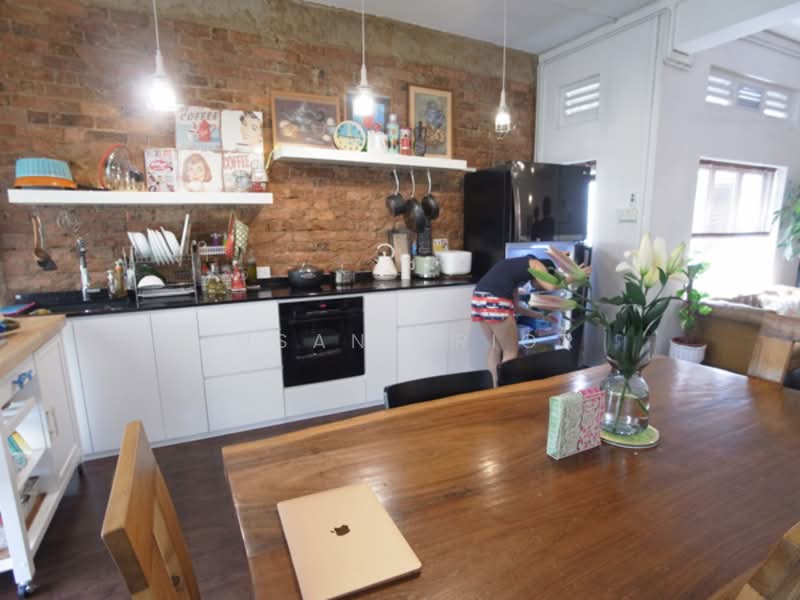 Larger Eng Watt 2/ 3 Bed, Eng Watt Street, 2 Bedrooms, 1,045 sqft, Conservation House For Sale, by Susan Prior, 500159982 - Kitchen - PropertyGuru.com.sg