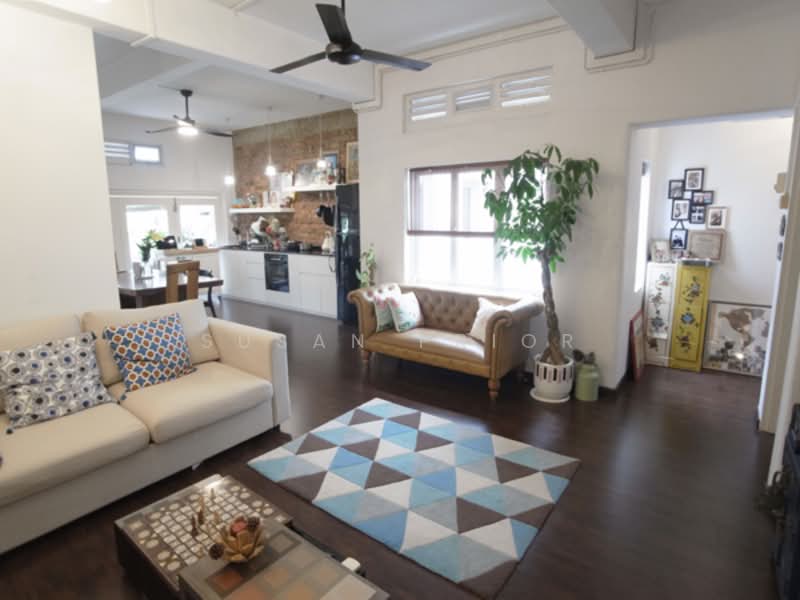 Larger Eng Watt 2/ 3 Bed, Eng Watt Street, 2 Bedrooms, 1,045 sqft, Conservation House For Sale, by Susan Prior, 500159982 - Living Room - PropertyGuru.com.sg