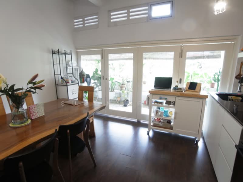 Larger Eng Watt 2/ 3 Bed, Eng Watt Street, 2 Bedrooms, 1,045 sqft, Conservation House For Sale, by Susan Prior, 500159982 - Dining Room - PropertyGuru.com.sg