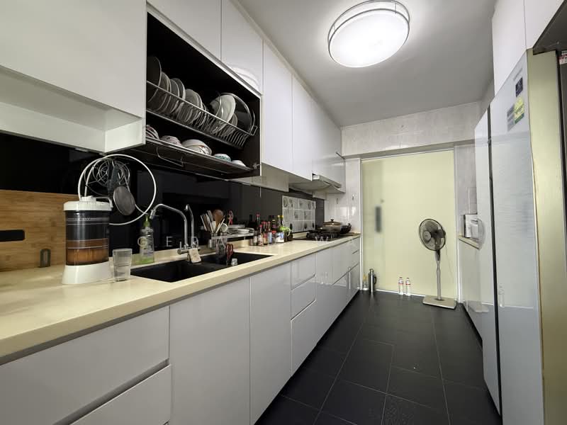 297A Compassvale Street, 297A Compassvale Street, 4 Bedrooms, 1,410 sqft, HDB Flat For Rent, by Gerald Wang, 500159992 - Kitchen - PropertyGuru.com.sg
