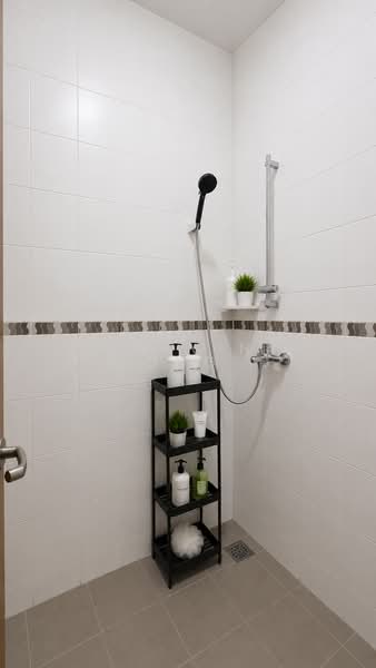 371 Jurong East Street 32, 371 Jurong East Street 32, 2 Bedrooms, 689 sqft, HDB Flat For Sale, by Delvin Ong, 500159995 - Bathroom - PropertyGuru.com.sg