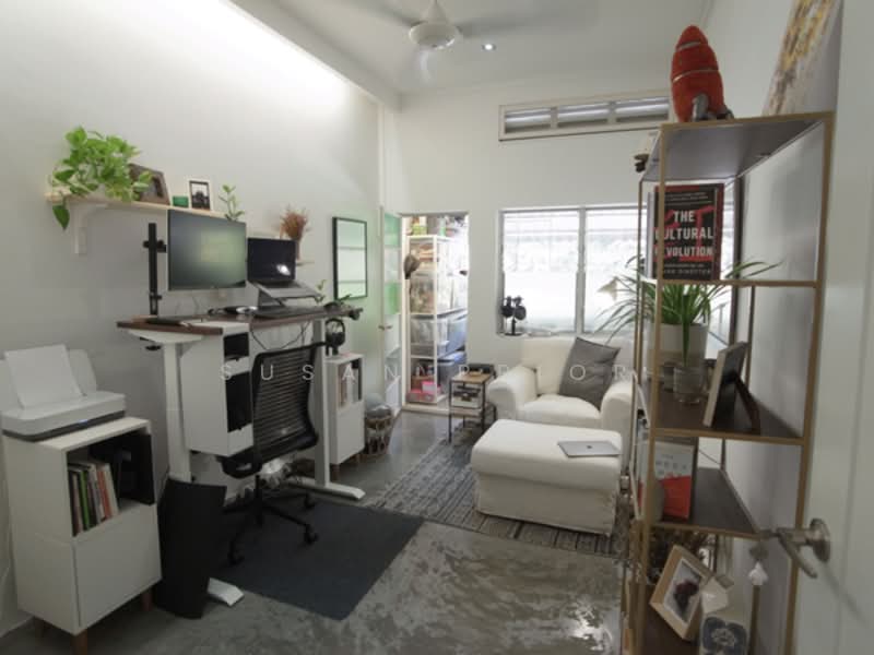 Tiong Bahru Stylish Renovated 3 Bed, Tiong Poh, Tiong Bahru Road Walkup, 3 Bedrooms, 975 sqft, Walk-up Apartment For Rent, by Susan Prior, 500159997 - Study - PropertyGuru.com.sg