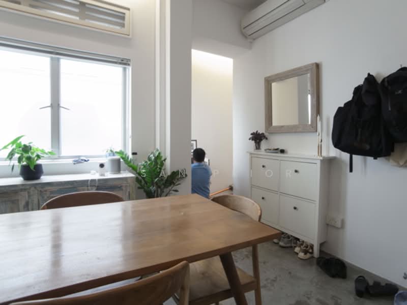 Tiong Bahru Stylish Renovated 3 Bed, Tiong Poh, Tiong Bahru Road Walkup, 3 Bedrooms, 975 sqft, Walk-up Apartment For Rent, by Susan Prior, 500159997 - Dining Room - PropertyGuru.com.sg