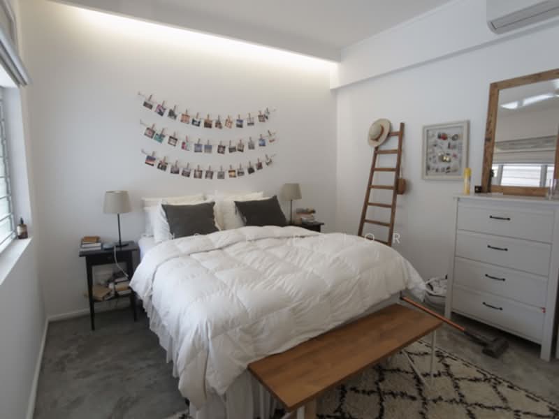 Tiong Bahru Stylish Renovated 3 Bed, Tiong Poh, Tiong Bahru Road Walkup, 3 Bedrooms, 975 sqft, Walk-up Apartment For Rent, by Susan Prior, 500159997 - Bedroom - PropertyGuru.com.sg