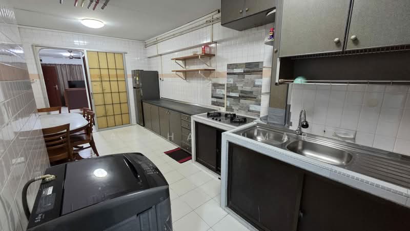 321 Yishun Central, 321 Yishun Central, 2 Bedrooms, 721 sqft, HDB Flat For Rent, by Nantha Kumar, 500160000 - Kitchen - PropertyGuru.com.sg