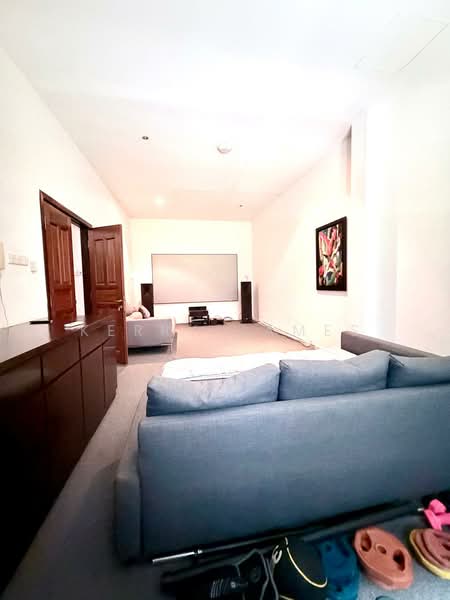 Sunset Heights Bungalow for Sale, Sunset Heights, 6 Bedrooms, 6,000 sqft, Bungalow House For Sale, by Kerry James, 500160007 - Living Room - PropertyGuru.com.sg