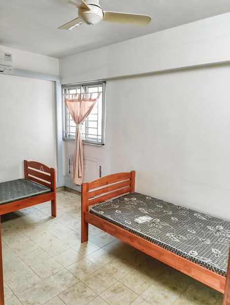 104 Bedok North Avenue 4, 104 Bedok North Avenue 4, 3 Bedrooms, 979 sqft, HDB Flat For Rent, by Aaron Liong, 500160042 - Bedroom - PropertyGuru.com.sg