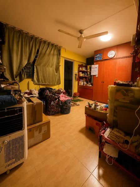 322 Jurong East Street 31, 322 Jurong East Street 31, 3 Bedrooms, 1,302 sqft, HDB Flat For Sale, by Shaldan ., 500160051 - Master bedroom - PropertyGuru.com.sg