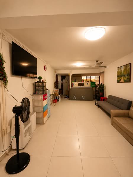 322 Jurong East Street 31, 322 Jurong East Street 31, 3 Bedrooms, 1,302 sqft, HDB Flat For Sale, by Shaldan ., 500160051 - Living Room - PropertyGuru.com.sg