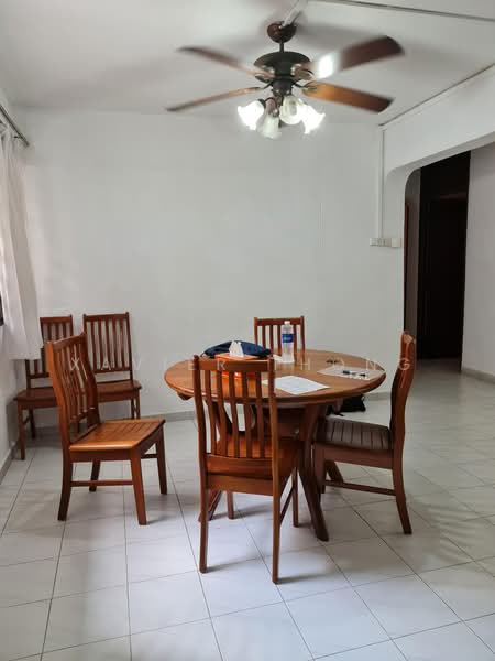 233 Tampines Street 21, 233 Tampines Street 21, 3 Bedrooms, 1,302 sqft, HDB Flat For Rent, by Xavier Thong, 500160055 - Dining Room - PropertyGuru.com.sg
