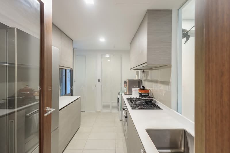 Bellewoods, 108 Woodlands Avenue 5, 3 Bedrooms, 1,066 sqft, Executive Condominium For Sale, by Bernard Ng 黄俊凯, 500160062 - Kitchen - PropertyGuru.com.sg