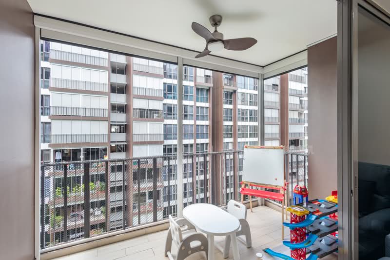 Bellewoods, 108 Woodlands Avenue 5, 3 Bedrooms, 1,066 sqft, Executive Condominium For Sale, by Bernard Ng 黄俊凯, 500160062 - Balcony - PropertyGuru.com.sg