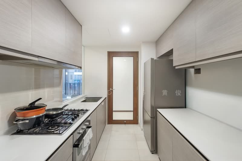Bellewoods, 108 Woodlands Avenue 5, 3 Bedrooms, 1,066 sqft, Executive Condominium For Sale, by Bernard Ng 黄俊凯, 500160062 - Kitchen - PropertyGuru.com.sg