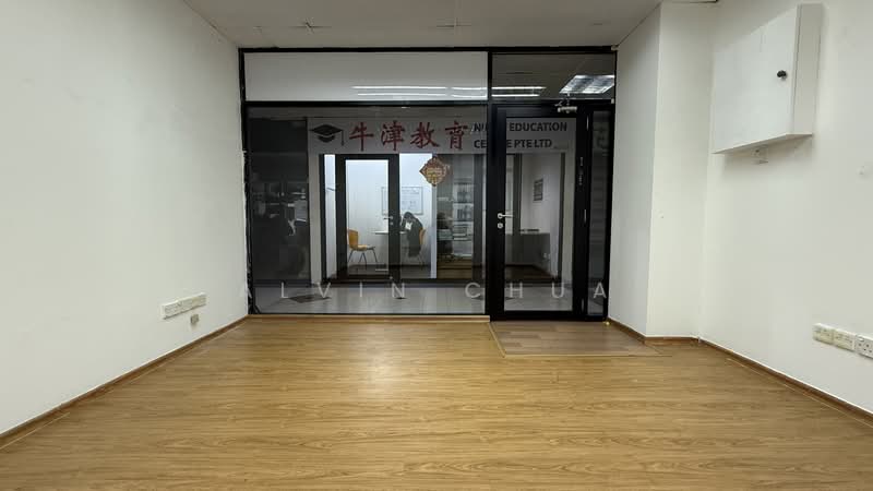 Bukit Timah Shopping Centre, 170 Upper Bukit Timah Road, 183 sqft, Mall Shop For Rent, by Alvin Chua, 500160066 - Entrance - CommercialGuru.com.sg